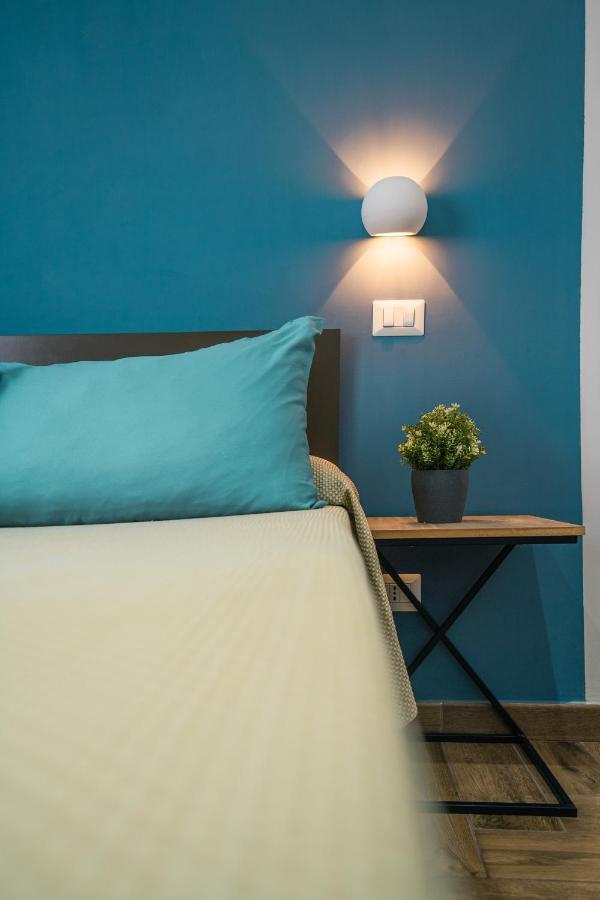 Hub Ferroviario - 12 Posti Letto Per Il Tuo Gruppo A Napoli Con Wifi E Netflix Bed & Breakfast Ngoại thất bức ảnh