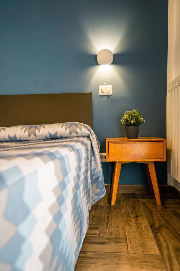 Hub Ferroviario - 12 Posti Letto Per Il Tuo Gruppo A Napoli Con Wifi E Netflix Bed & Breakfast Ngoại thất bức ảnh