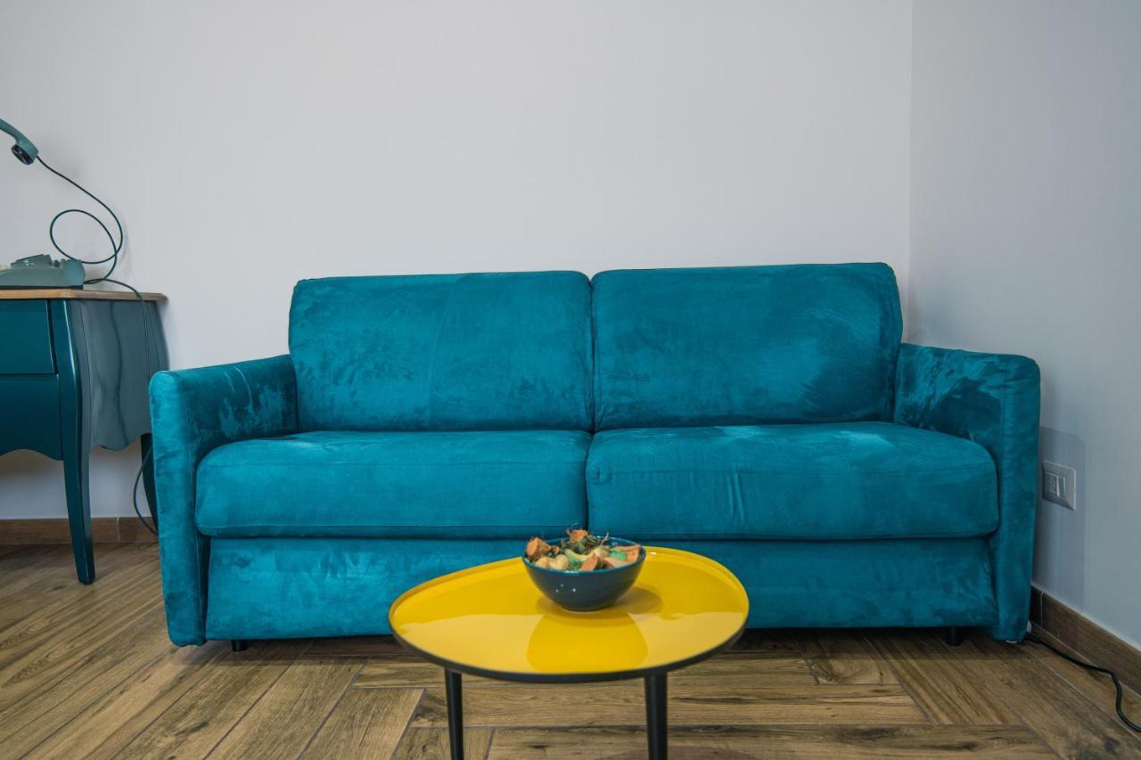 Hub Ferroviario - 12 Posti Letto Per Il Tuo Gruppo A Napoli Con Wifi E Netflix Bed & Breakfast Ngoại thất bức ảnh