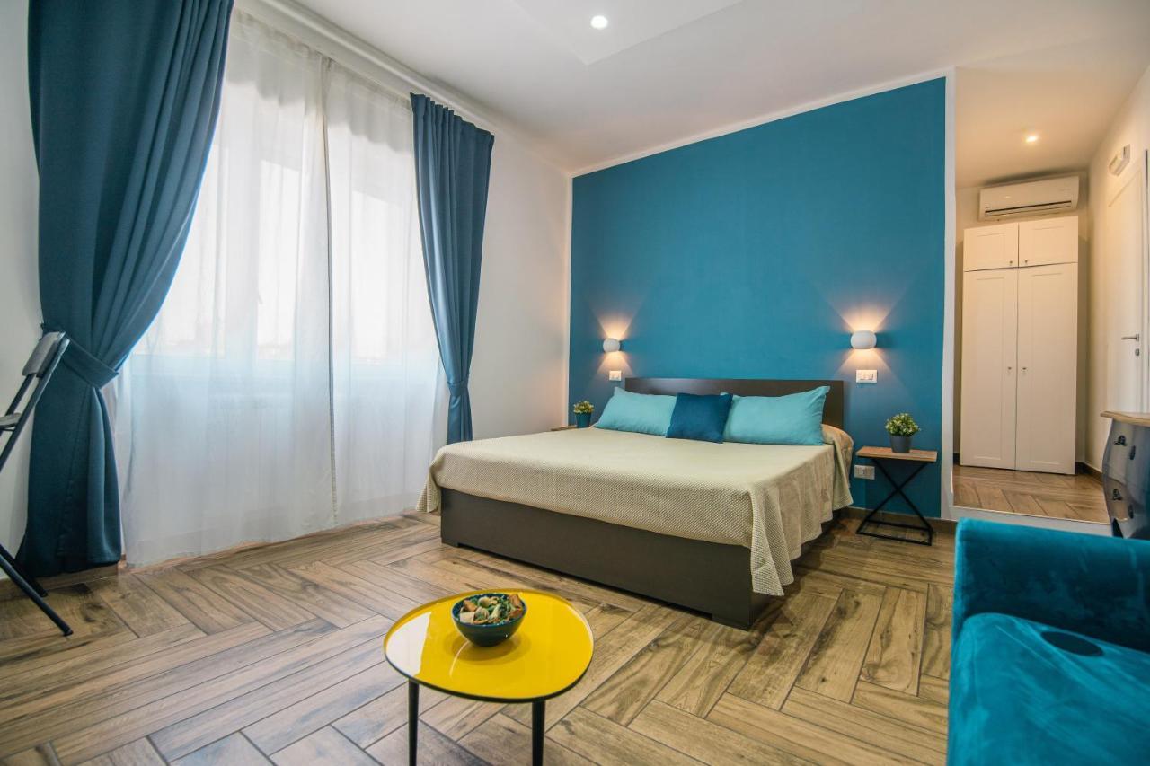 Hub Ferroviario - 12 Posti Letto Per Il Tuo Gruppo A Napoli Con Wifi E Netflix Bed & Breakfast Ngoại thất bức ảnh