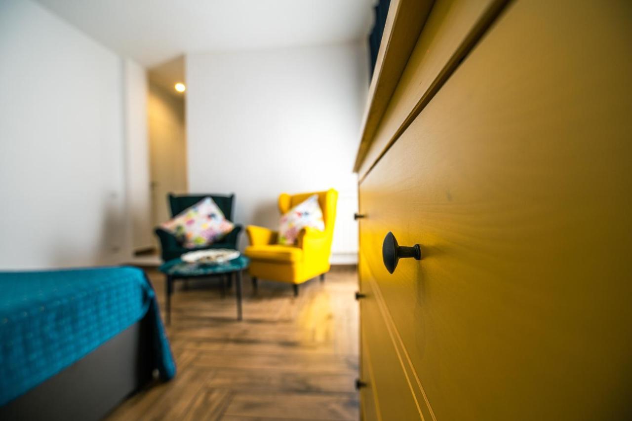 Hub Ferroviario - 12 Posti Letto Per Il Tuo Gruppo A Napoli Con Wifi E Netflix Bed & Breakfast Ngoại thất bức ảnh